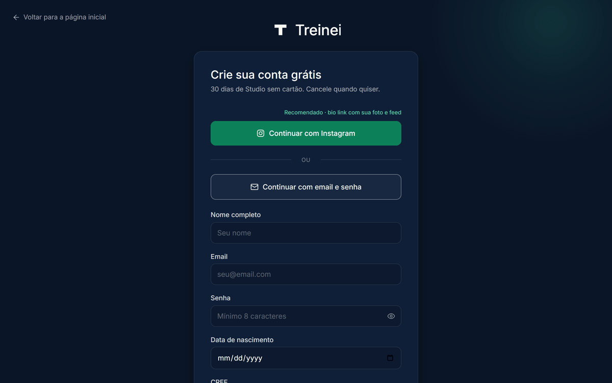 Página /register com o formulário de email aberto mostrando campos Nome completo, Email, Senha e Seu link público