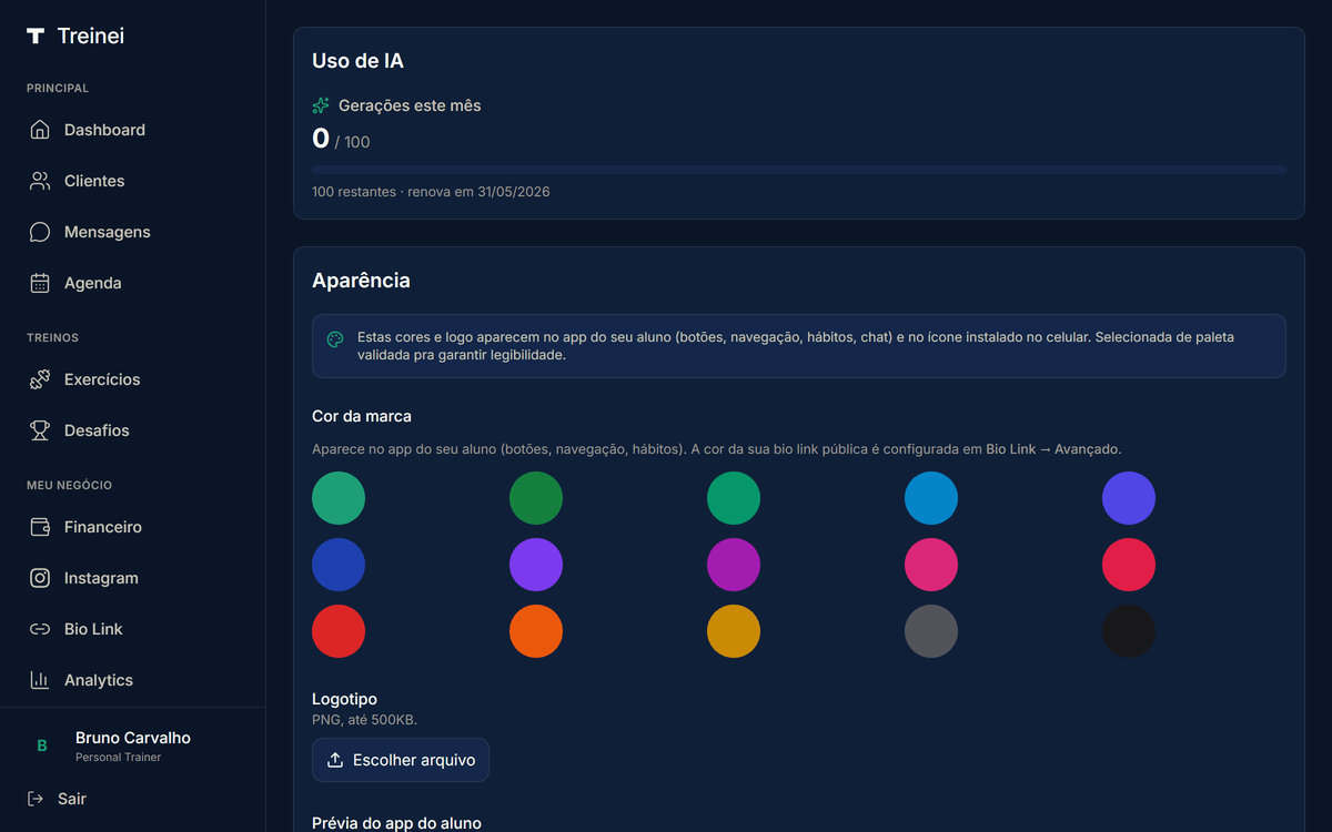 Cartão Aparência em /settings mostrando grid de 15 cores curadas (Cor da marca), upload de logotipo e início da prévia do app do aluno