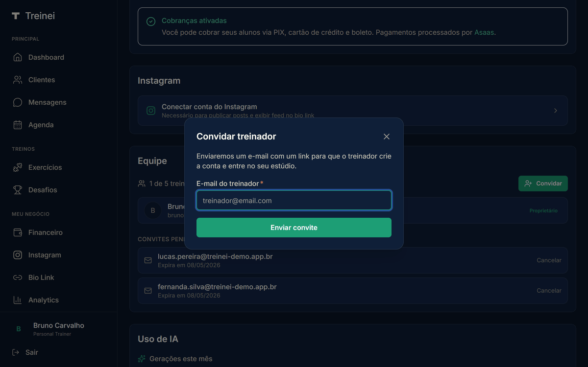 Modal de convite de treinador com campo Email e botão Enviar convite